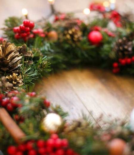 Trafalgar Crate Christmas Wreath