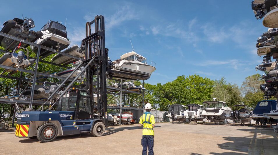 Forklift And Dry Stack Universal Marina NW Mixed Content Block 952X664