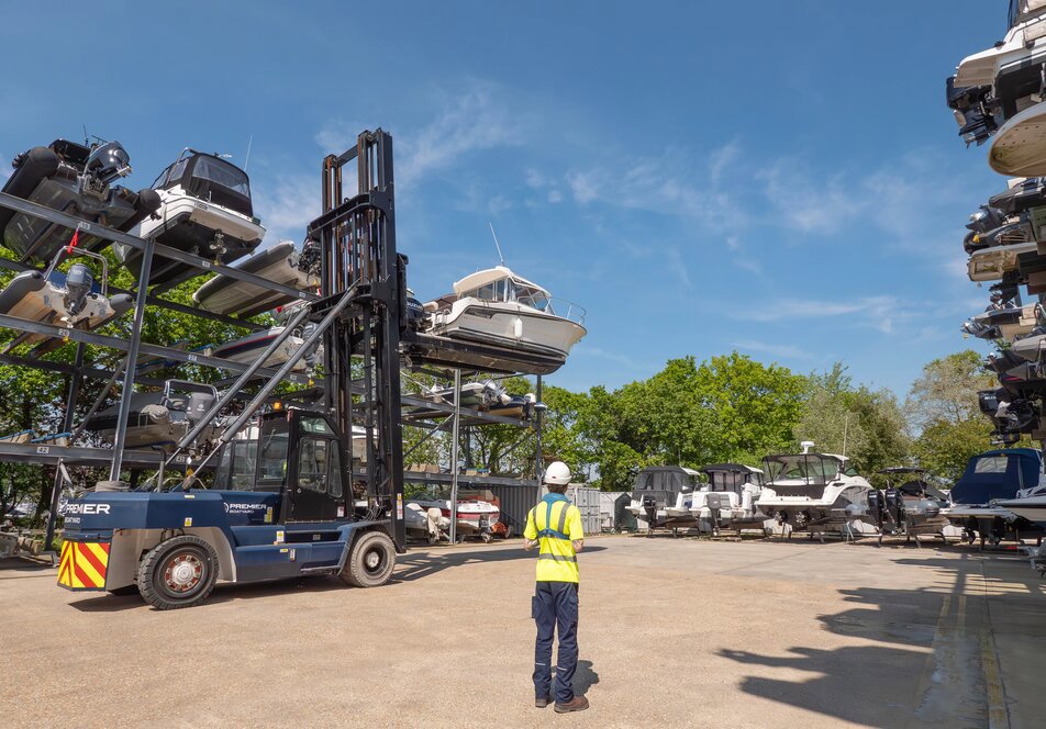 Forklift And Dry Stack Universal Marina NW Mixed Content Block 952X664