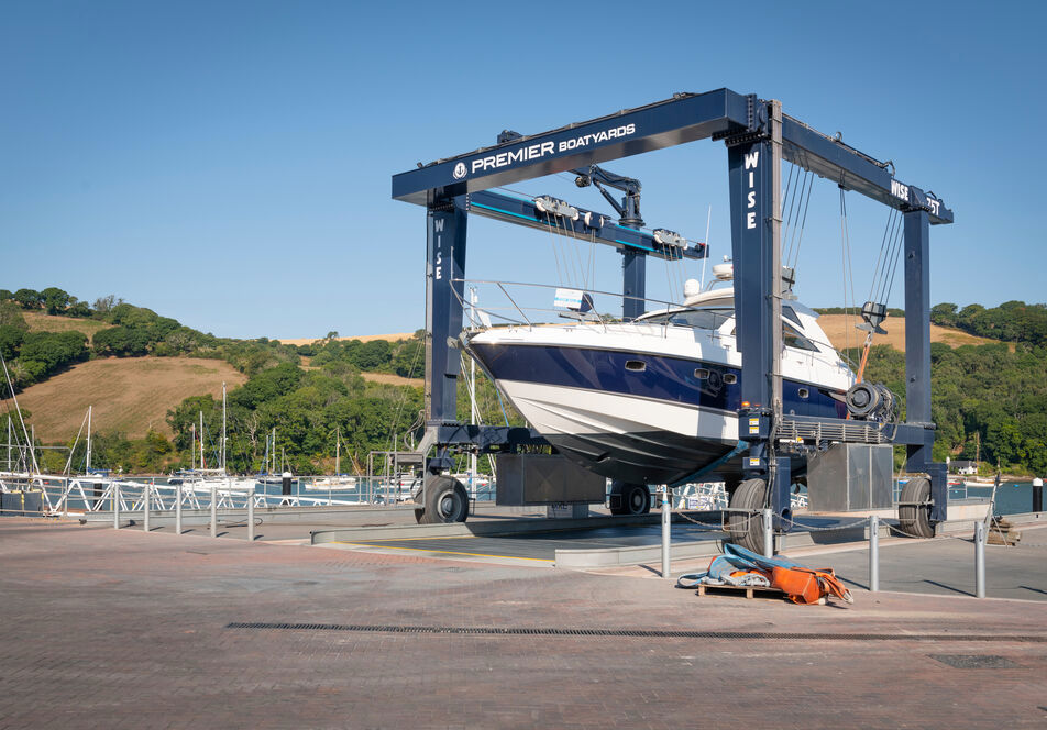 Boatyard Noss On Dart 22 072 NW Mixed Content Block 952X664