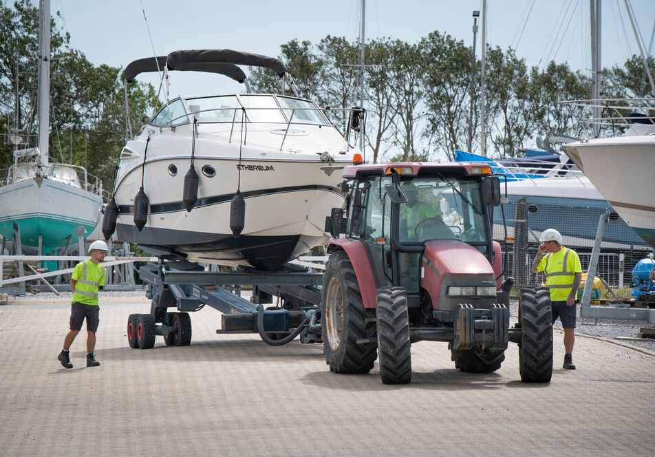 Port Solent 23 054 NW Mixed Content Block 952X664