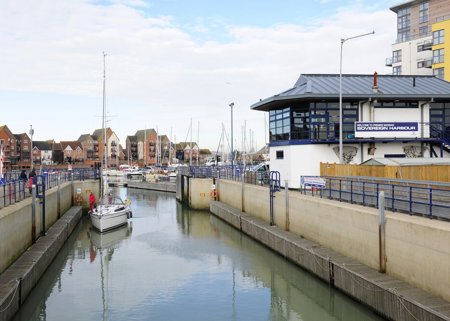 Eastbournesovmarina22112015 0659 NW Mixed Content Block 952X664