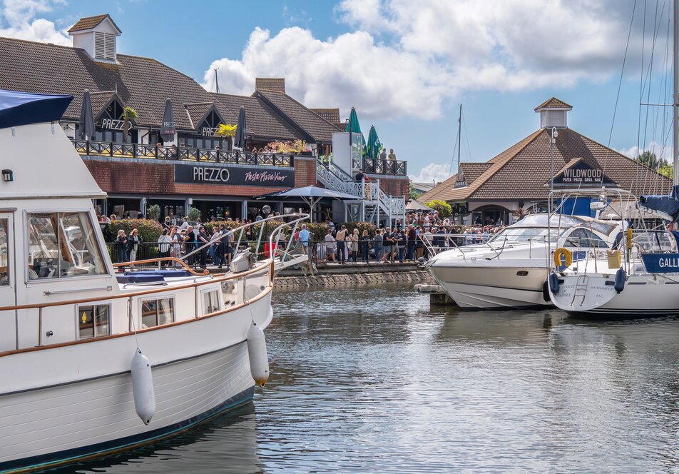 Port Solent Boardwalk NW Mixed Content Block 952X664